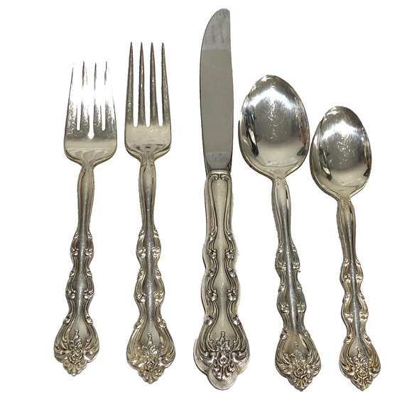 20 PC International Silverplate Interlude Flatware Set 4 place settings 1971 - Picture 2 of 8